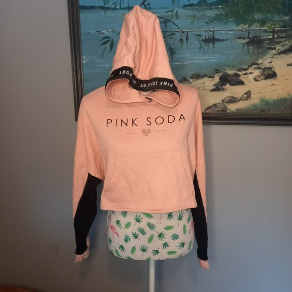 Pink Soda activewear cropped hoodie, front pockets (Size 8) - Picture 2 of 7